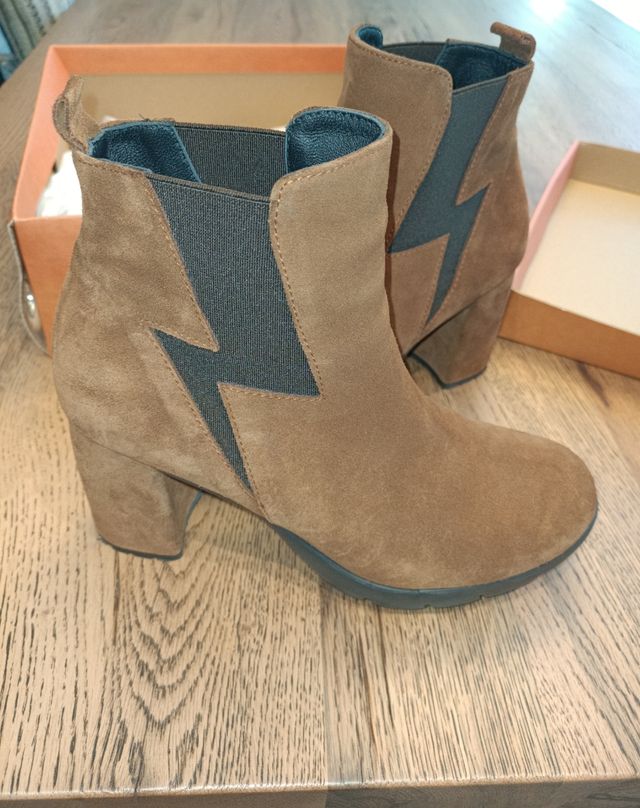 Botín tacón serraje nuevo a estrenar