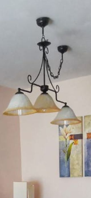 Lámpara de forja con 3 tulipas