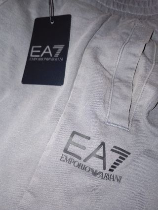 Comprado en JD por 80€
 Puesto 1 vez, con etiqueta