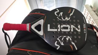 Pala de pádel Lion Atlas