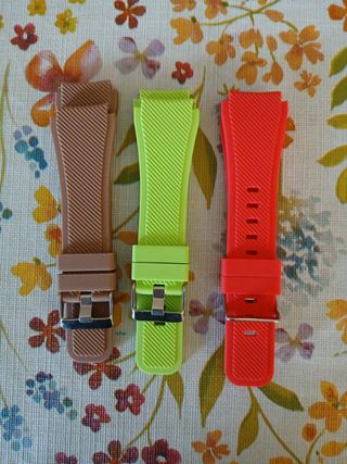 Reloj con correas intercambiables
