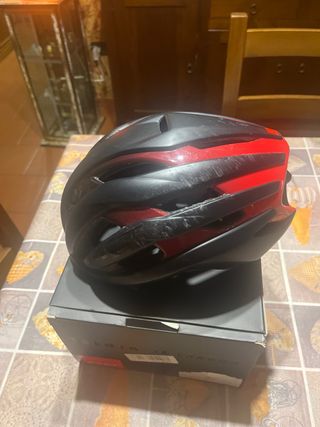 Casco bici MET nero e rosso usato 
casco salice 