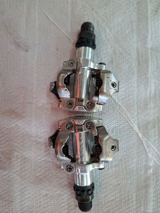 Pedales Shimano PD-M520

