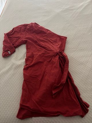 Vestido rojo de un hombro