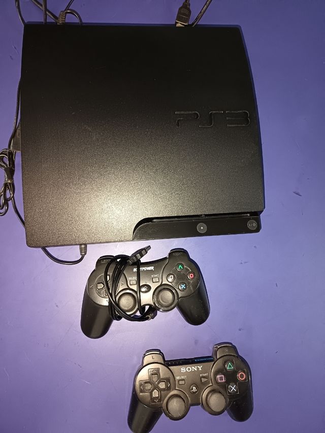 Console PlayStation 3 Slim nera