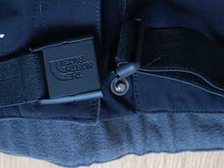 Pantalones The North Face TNF Apex Negros