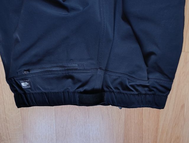 Pantalones The North Face TNF Apex Negros