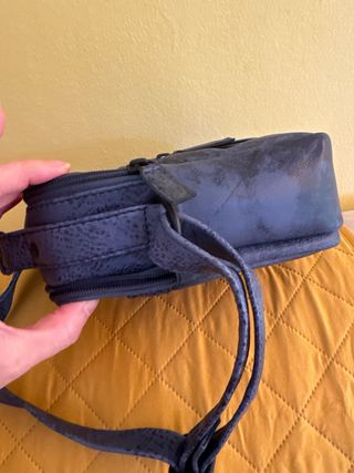 Zerimar  Bandolera masculina de piel Modelo Coole 