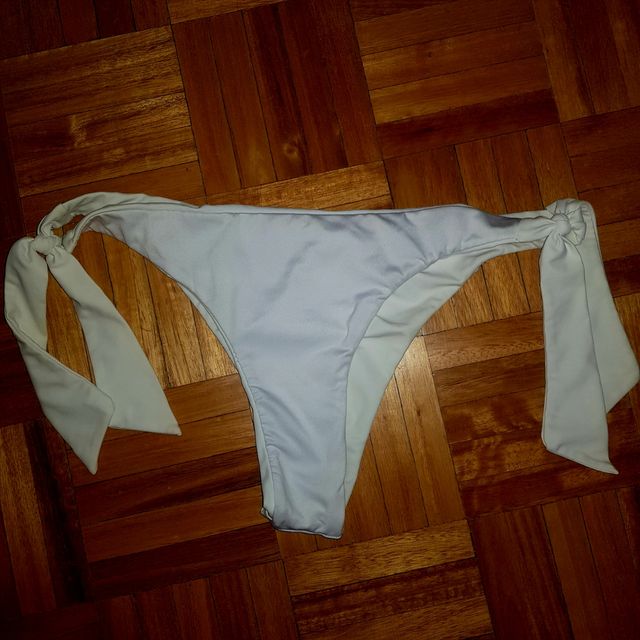 Bikini con lazos
