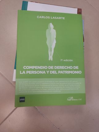 Compendio de Derecho de la Persona y del Patrim...
