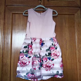 Vestido de fiesta rosa floral