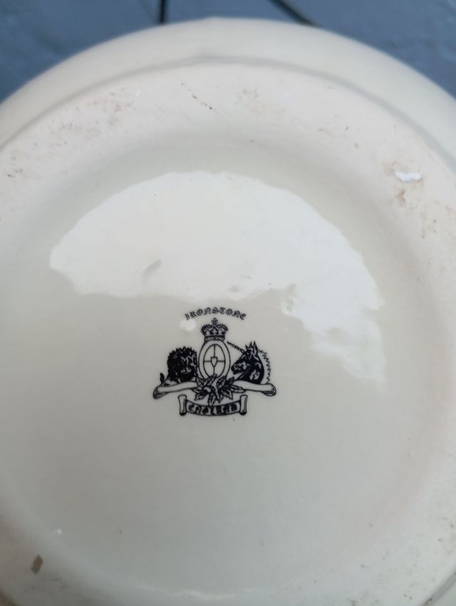 Jarrón y lebrillo antiguo con peana porcelana