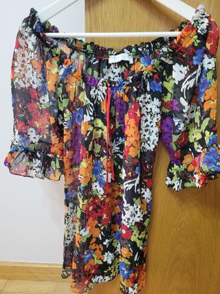 Camisa floral semitransparente