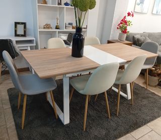 MESA NORDICA EXTENSIBLE +(6) SILLAS EN TELA. 