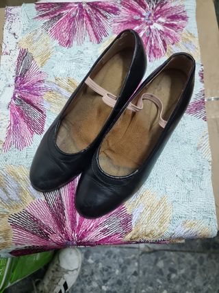 Zapatos de flamenca negros