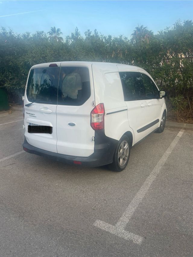 Ford Transit Courier 2020