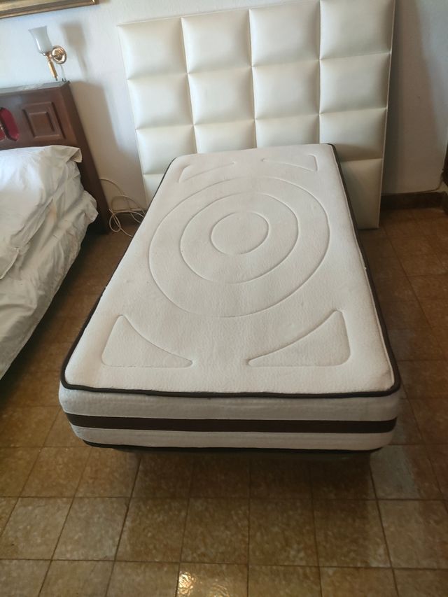 Cama 90 con Colchón Viscoelástico