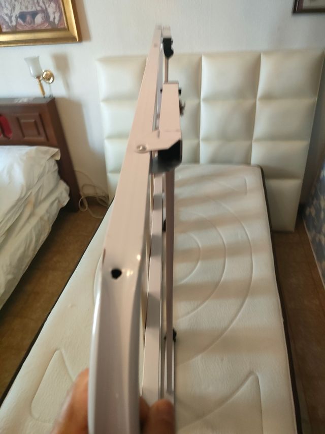 Cama 90 compuesta por somier y colchón