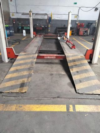 Elevador 12.000KG 4 columnas