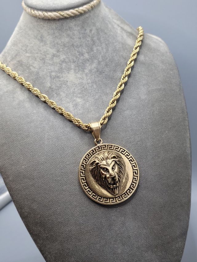 Colgante León Estilo Griego Dorado