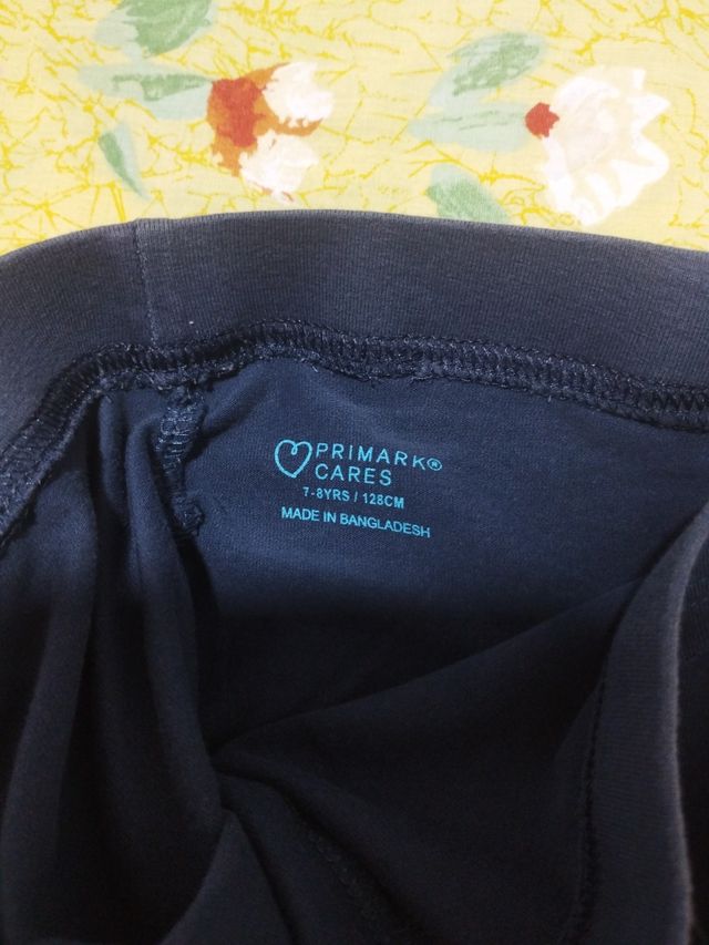 Una malla yDos camisetas de manga larga con maripo