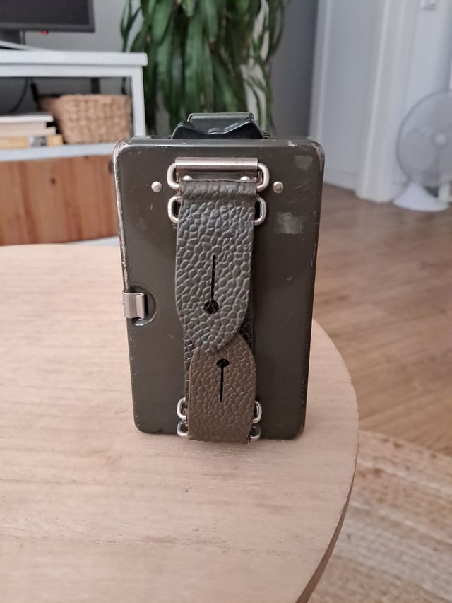 Linterna militar antigua