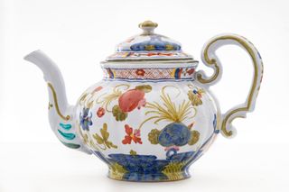 Servicio de té Faenza mayólica policromada