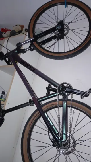 Cube Flying Circus Dirt 24" Bici