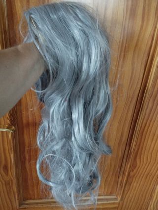 Peluca Gris Larga Ondulada