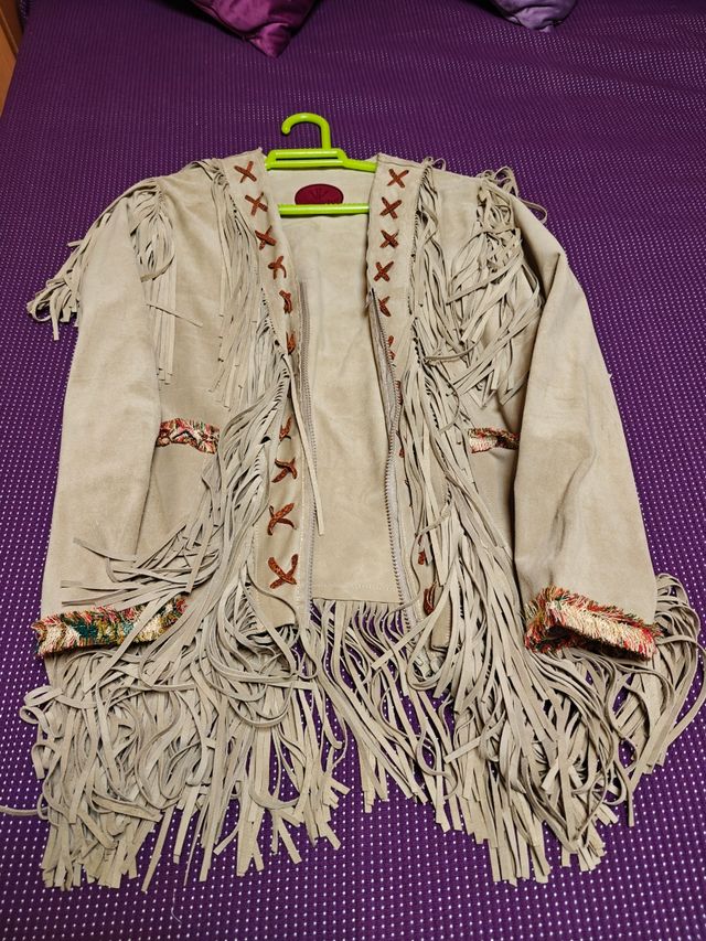 Chaqueta de piel con flecos