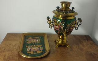 Elegante Samovar Eléctrico Decorado