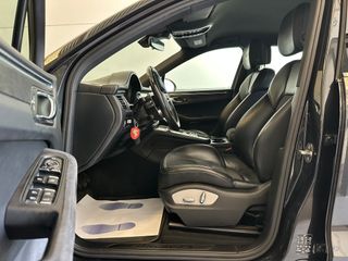 PORSCHE Macan GTS