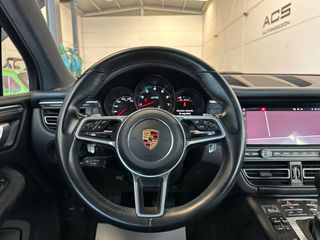 PORSCHE Macan GTS