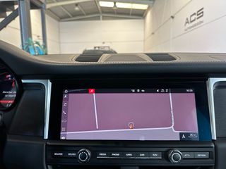 PORSCHE Macan GTS