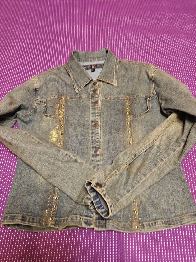 Chaqueta Vaquera con dorados