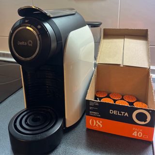 Cafetera Delta Q Blanca