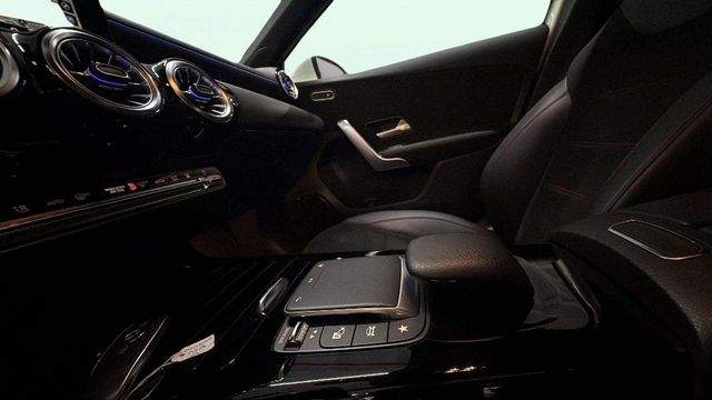 Mercedes Clase A 5 AÑOS GARANTÍA