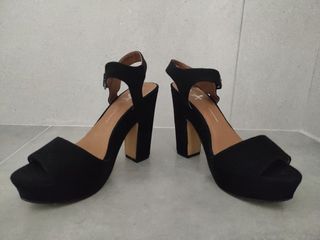 Zapatos sandalias tacón negro