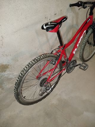  Bicicleta para niñ@s roja
