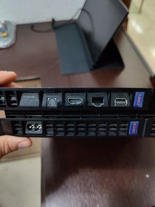 PS4 500 GB Negra + Mando 