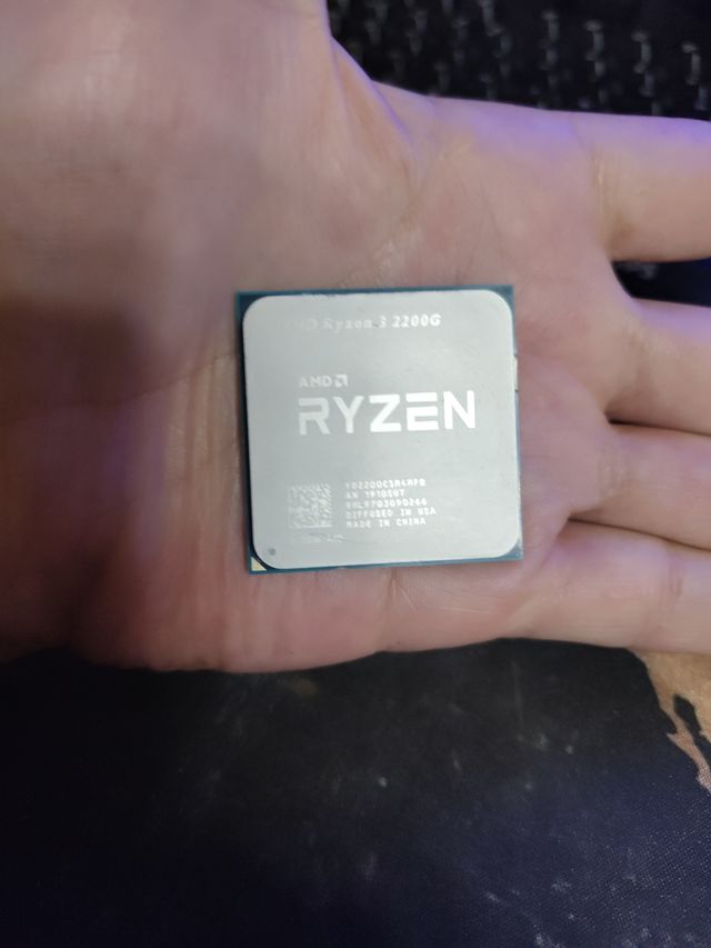 AMD Ryzen 3 2200G Procesador