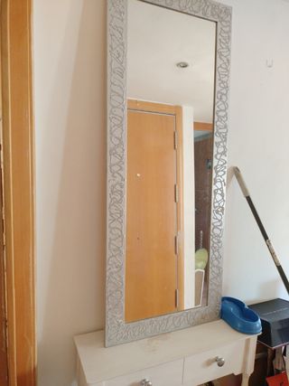 Espejo decorativo plateado