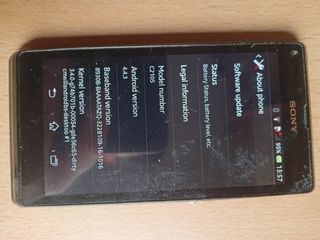 Lote di vari cellulari, tablet e batterie