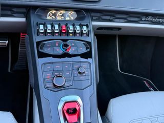 LAMBORGHINI Huracán LP 610-4 Spyder