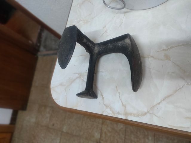 Antiguo pie de zapatero de metal