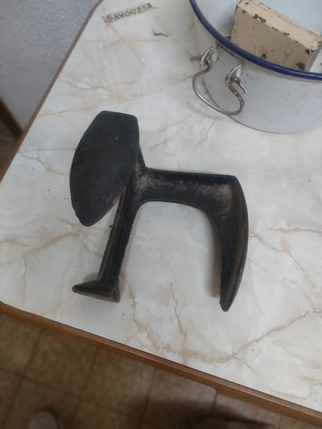 Antiguo pie de zapatero de metal