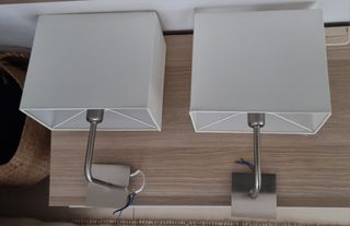 Lámpara de pared IKEA cuadrada blanca y níquel