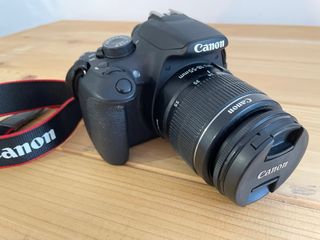 Cámara Canon EOS 1200D Reflex