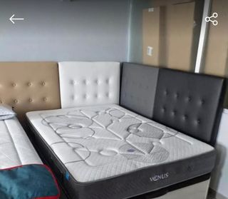 Camas , armarios, Mesitas,  Cómodas,  Almohadas