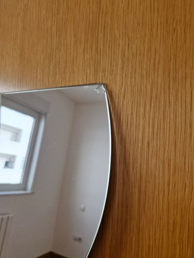 Due specchi ondulati